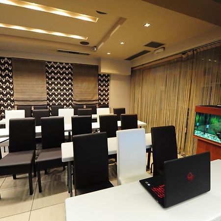 Ceragio Hotel & Apartments Tripoli Ngoại thất bức ảnh