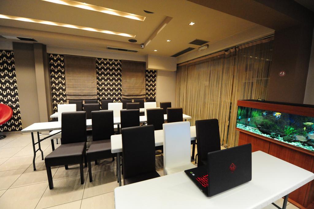 Ceragio Hotel & Apartments Tripoli Ngoại thất bức ảnh