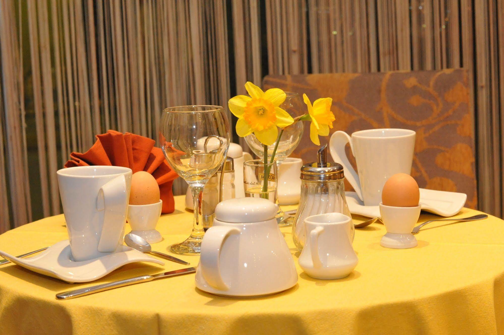 Ceragio Hotel & Apartments Tripoli Ngoại thất bức ảnh